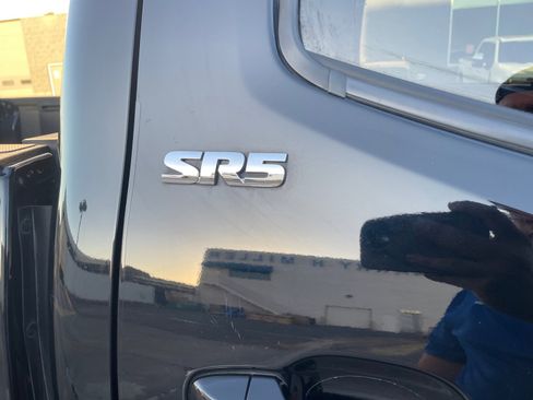 Used 2019 Toyota Tacoma SR5 RWD image 29