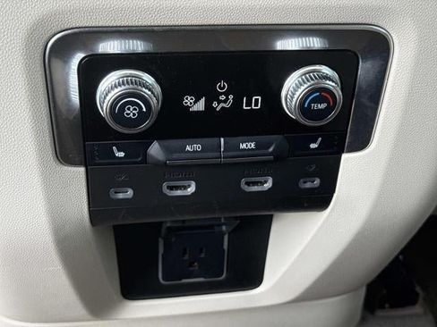 Used 2024 GMC Yukon XL Denali w/ Advanced Technology Package AWD/4WD image 20