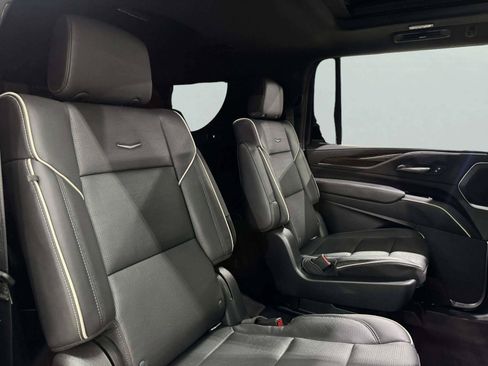 Used 2022 Cadillac Escalade ESV Premium Luxury AWD/4WD image 59