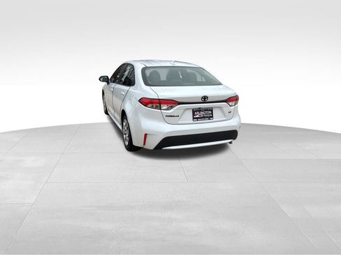 Used 2022 Toyota Corolla LE image 8