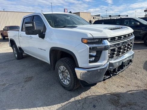 Used 2020 Chevrolet Silverado 2500 LT w/ Convenience Package image 1