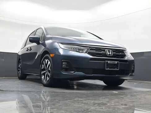 Used 2025 Honda Odyssey EX-L image 30