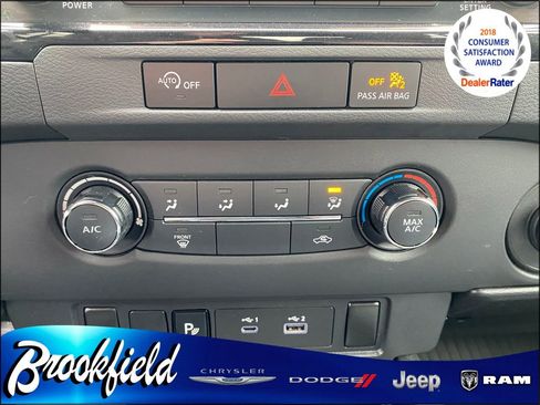 Used 2023 Nissan Frontier SV w/ Midnight Edition Package image 23