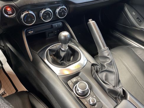 Used 2021 MAZDA MX-5 Miata RF Grand Touring image 14
