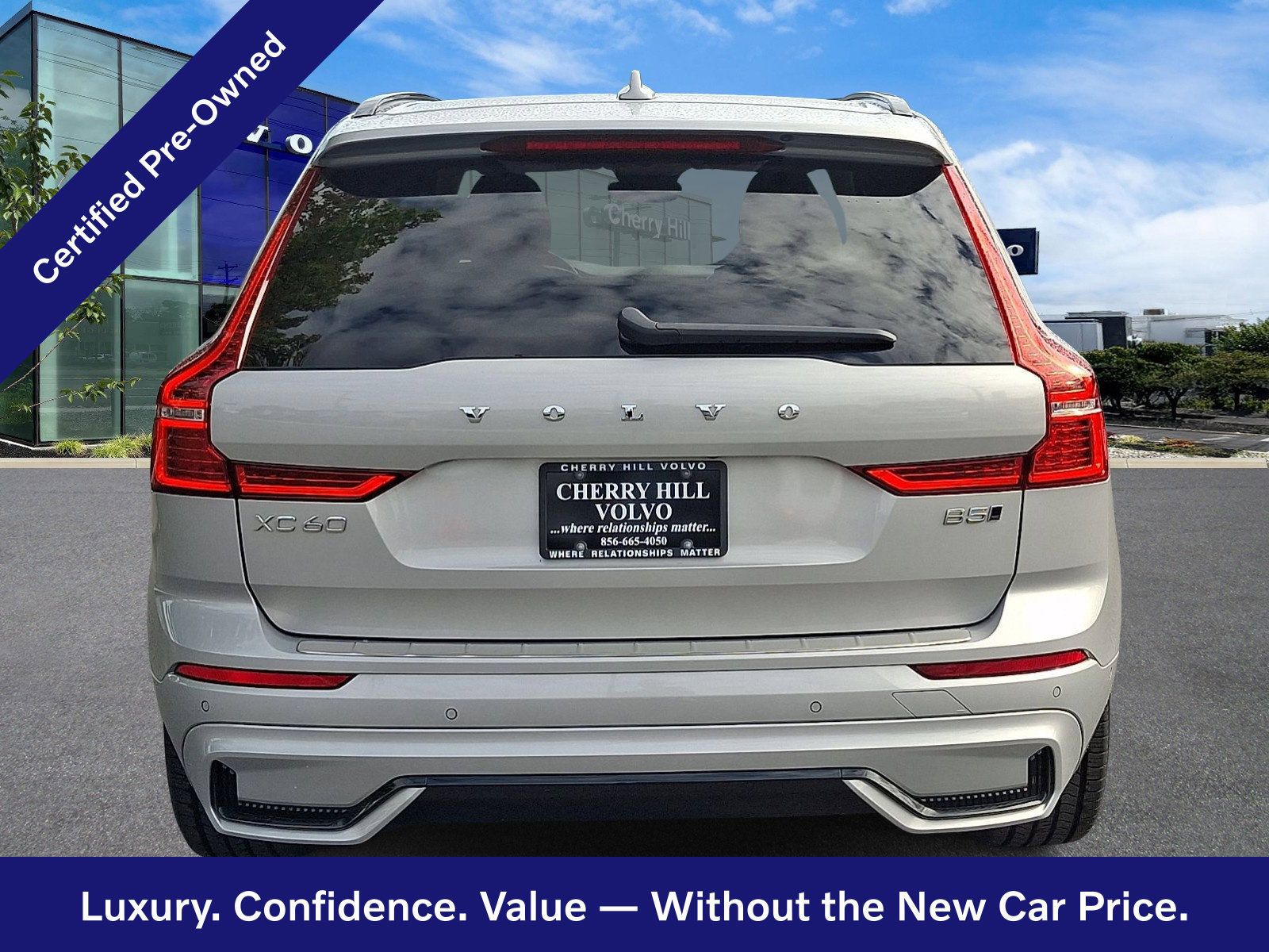 Certified 2023 Volvo XC60 B5 Ultimate w/ Climate Package AWD/4WD image 6