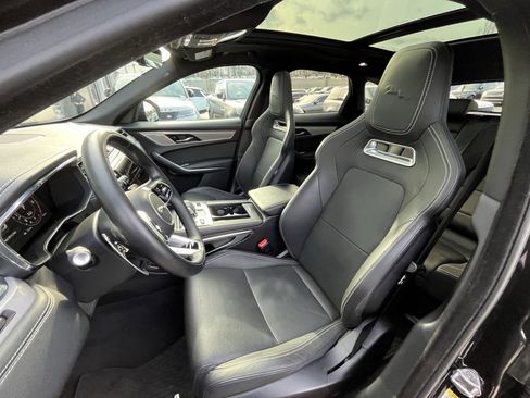 Used 2024 Jaguar F-PACE R-Dynamic S image 16