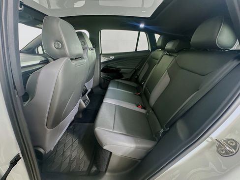 Used 2023 Volkswagen ID.4 Pro S image 28