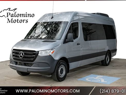 Used 2025 Mercedes-Benz Sprinter 2500 image 1