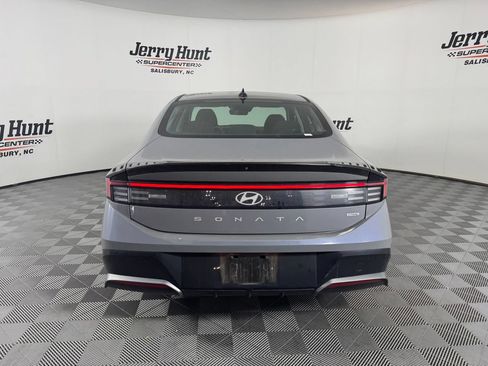 Used 2024 Hyundai Sonata SEL AWD/4WD image 8