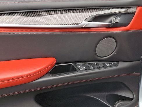 Used 2018 BMW X5 M image 19