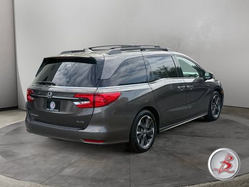 Used 2023 Honda Odyssey Elite image 6