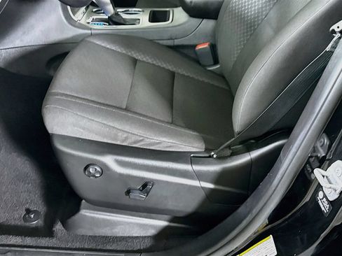 Used 2021 Jeep Grand Cherokee Laredo AWD/4WD image 23