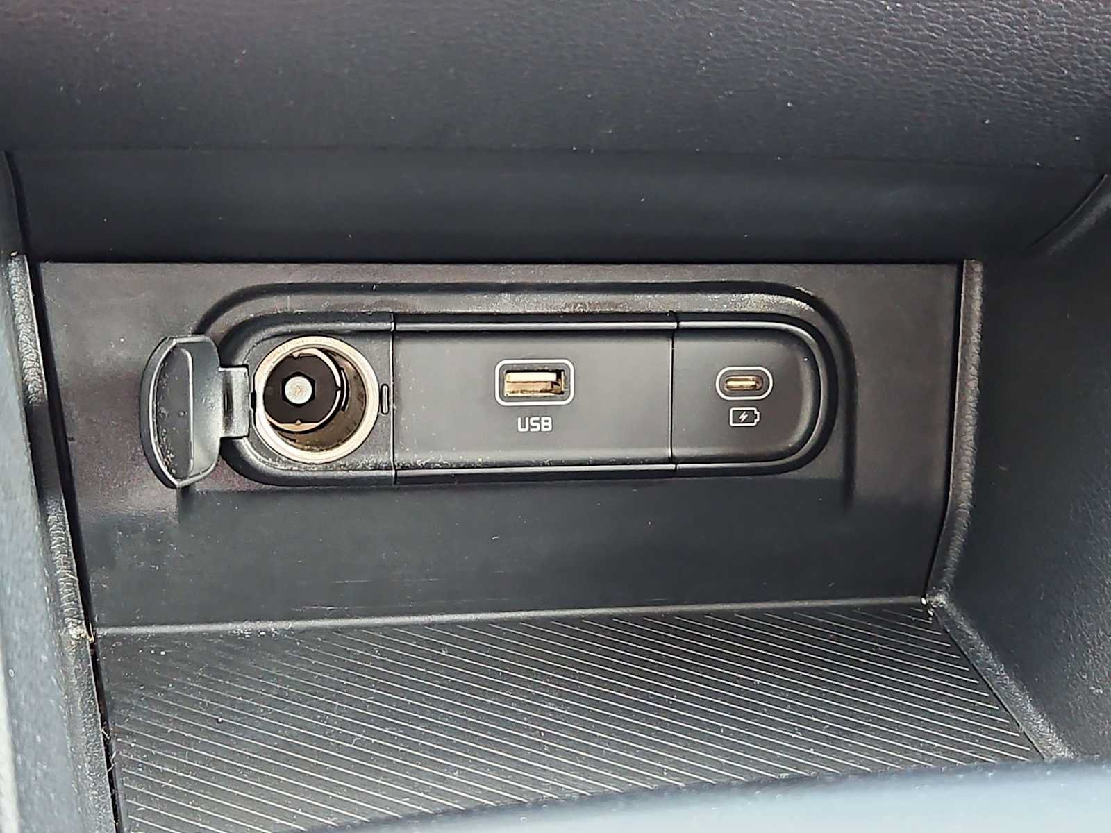 Used 2024 Kia Sportage LX FWD image 26
