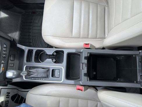 Used 2018 Ford Escape Titanium AWD/4WD image 24