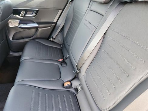 New 2026 Mercedes-Benz GLC 300 4MATIC image 12