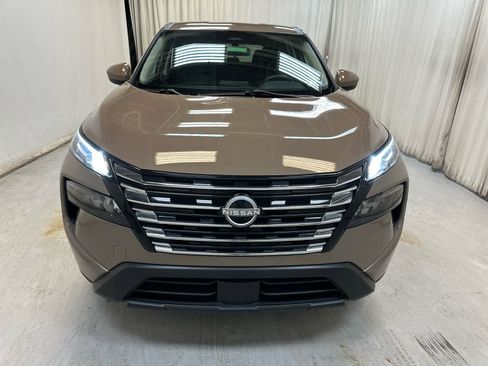 Certified 2024 Nissan Rogue SV image 6