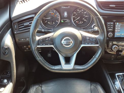 Used 2017 Nissan Rogue SL w/ SL Premium Package AWD/4WD image 5