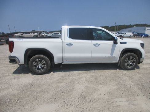 New 2026 GMC Sierra 1500 SLT w/ SLT Convenience Package AWD/4WD image 3