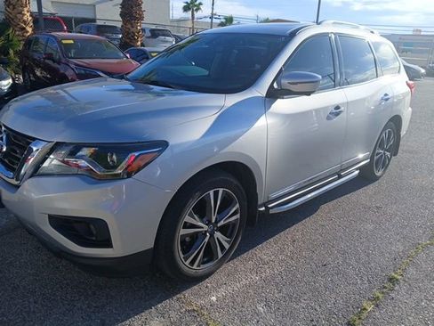 Used 2020 Nissan Pathfinder Platinum AWD/4WD image 1