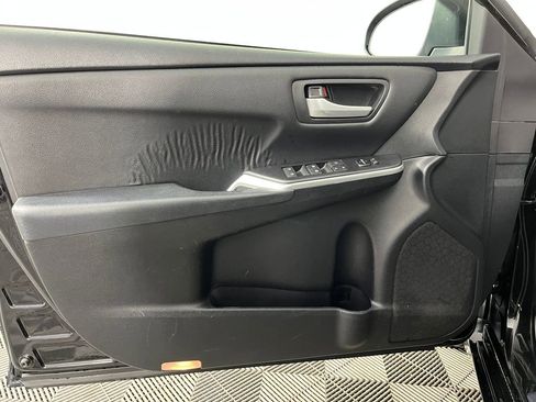 Used 2015 Toyota Camry XLE image 9