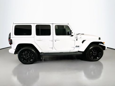 Used 2021 Jeep Wrangler Unlimited Sahara AWD/4WD image 8