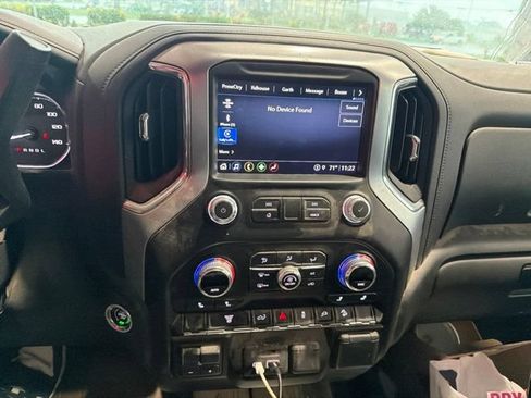 Used 2021 GMC Sierra 2500 SLT AWD/4WD image 10