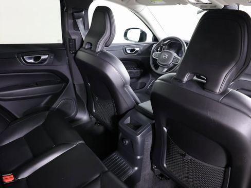 Used 2024 Volvo XC60 T8 Core image 40