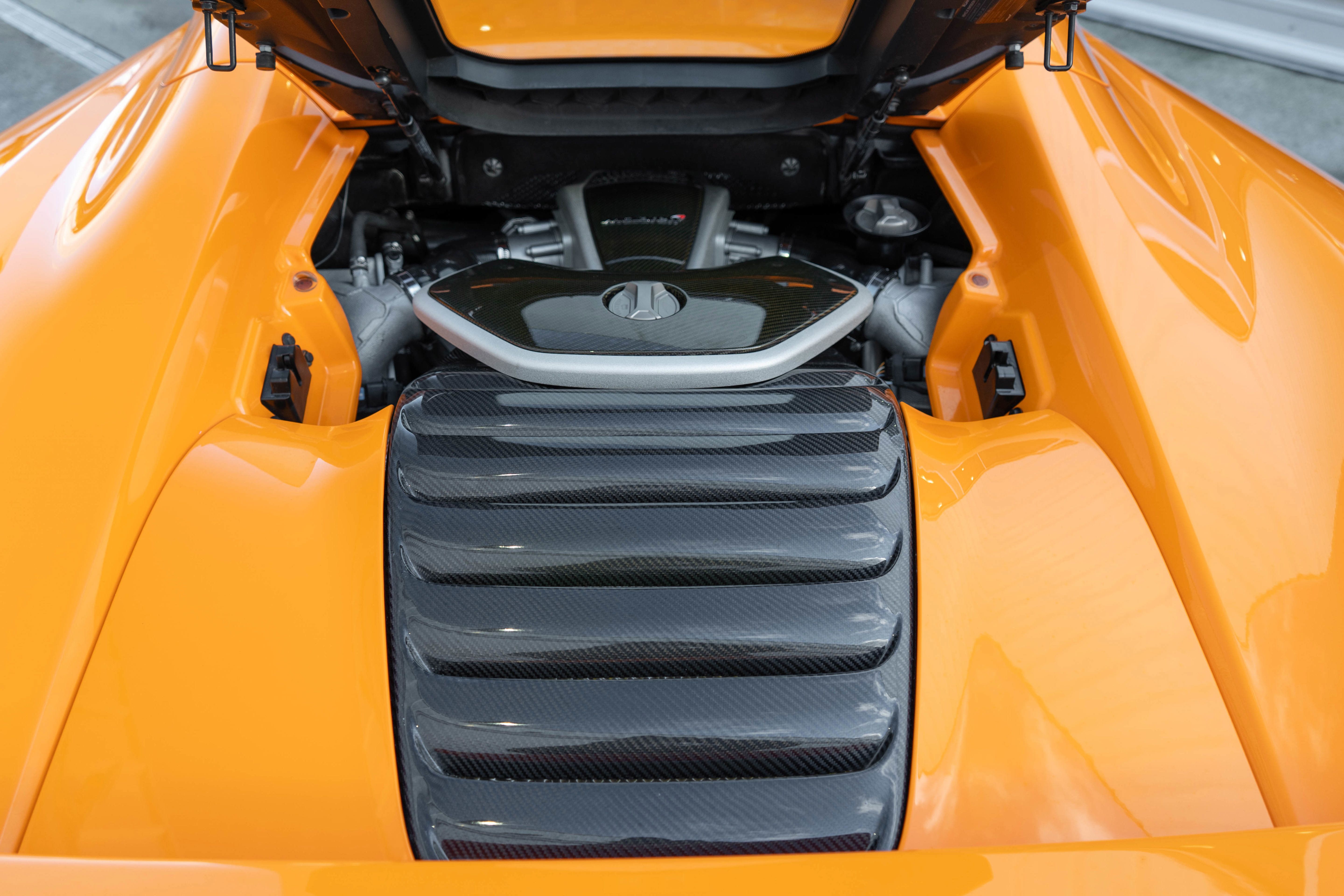 Used 2013 McLaren MP4-12C Spider RWD image 34