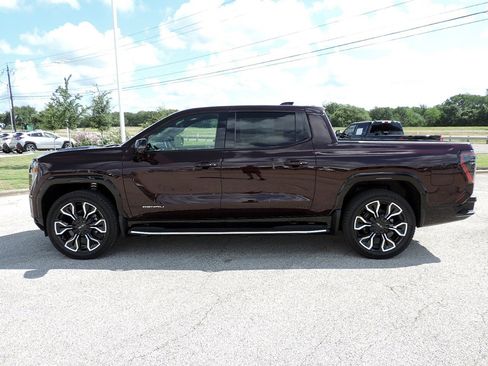 New 2025 GMC Sierra EV Denali image 8