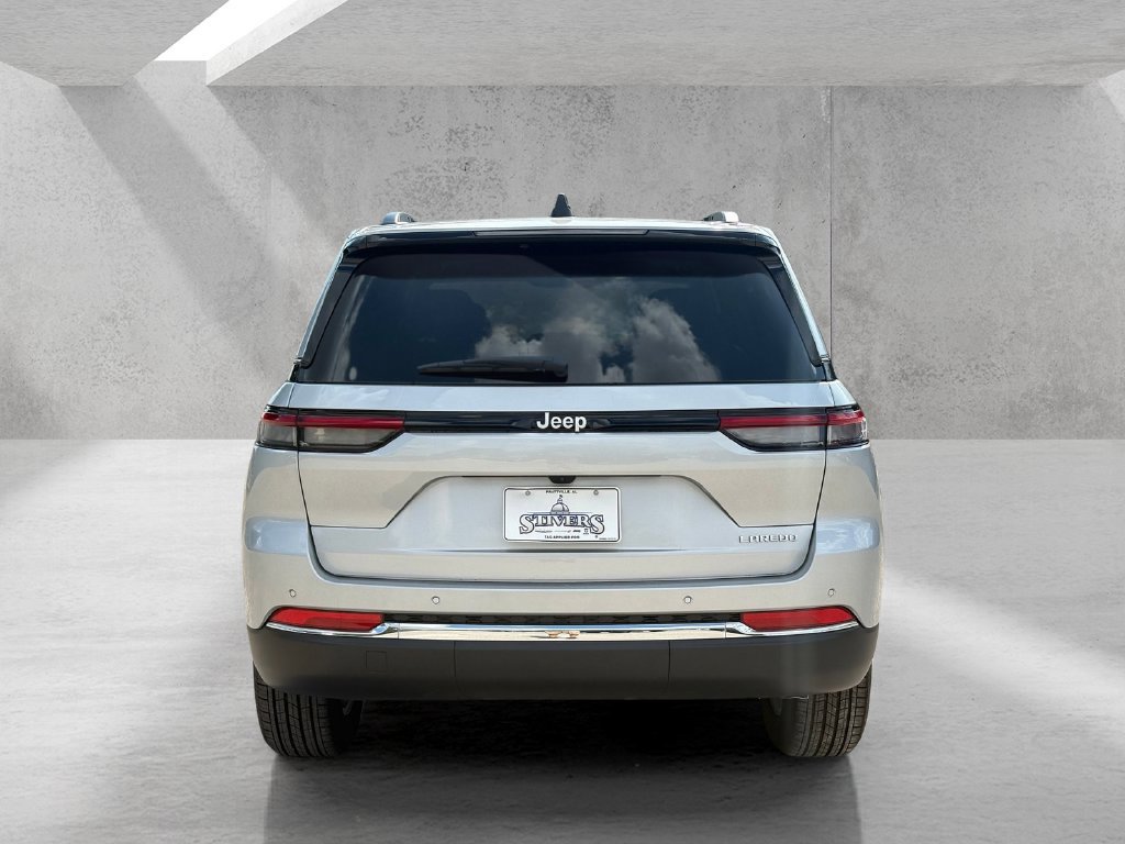 New 2026 Jeep Grand Cherokee Laredo X RWD image 6