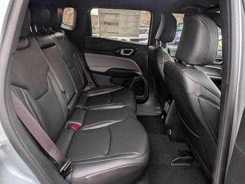 New 2026 Jeep Compass Limited w/ Mopar All Weather Package image 28