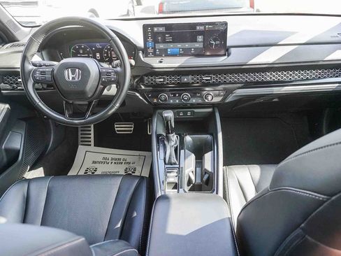 Used 2023 Honda Accord Sport image 15