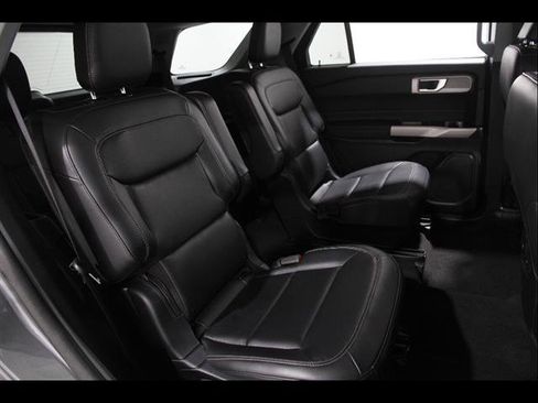 Certified 2024 Ford Explorer XLT w/ Equipment Group 202A AWD/4WD image 18