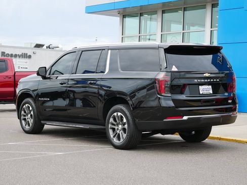 Used 2025 Chevrolet Suburban LS AWD/4WD image 5