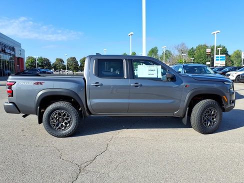 New 2026 Nissan Frontier PRO-4X w/ Pro-4x Convenience Package AWD/4WD image 2