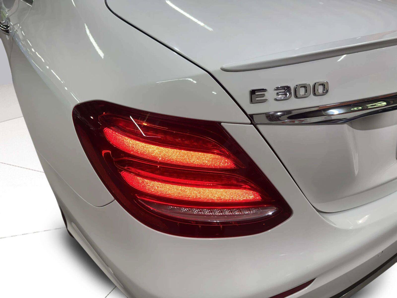 Used 2017 Mercedes-Benz E 300 4MATIC image 14