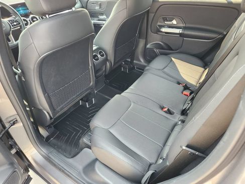 Used 2023 Mercedes-Benz GLB 250 4MATIC image 30