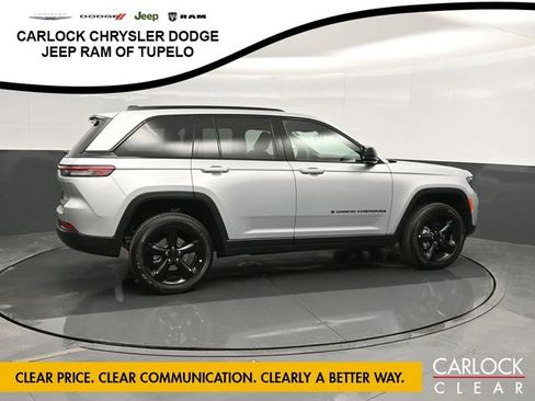 New 2025 Jeep Grand Cherokee Altitude image 3