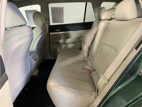 Used 2010 Subaru Outback 2.5i Premium image 22