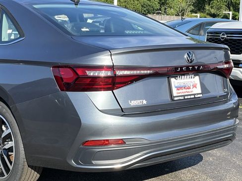 New 2026 Volkswagen Jetta SE FWD image 8