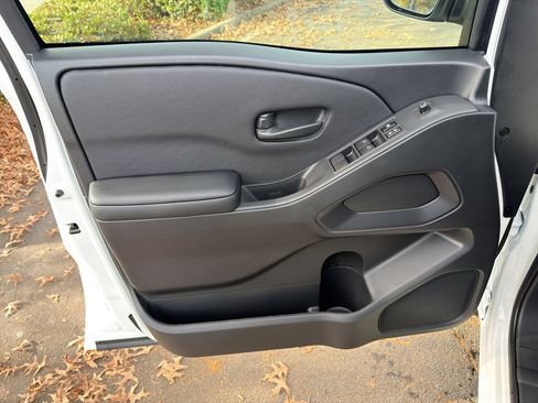 New 2026 Nissan Frontier SV w/ SV Convenience Package image 17