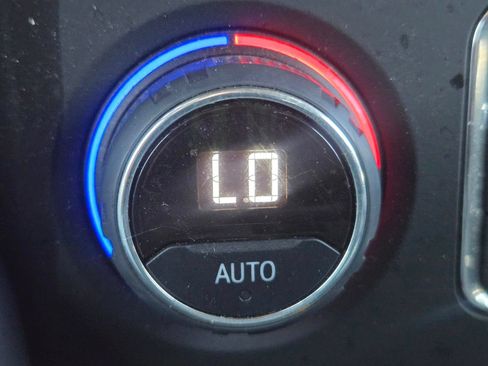 Used 2024 Chevrolet Tahoe LS AWD/4WD image 25