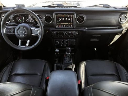 Used 2023 Jeep Wrangler Unlimited Sahara image 11