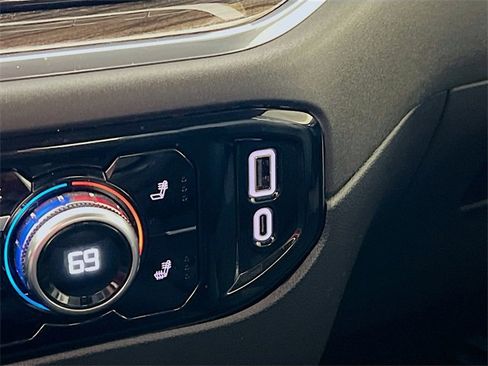 Used 2024 GMC Sierra 1500 Elevation image 21