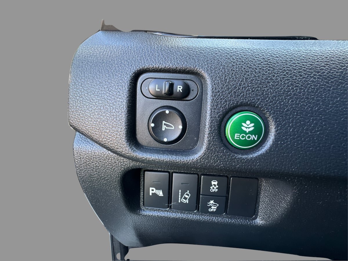 Used 2017 Honda Pilot Touring image 16