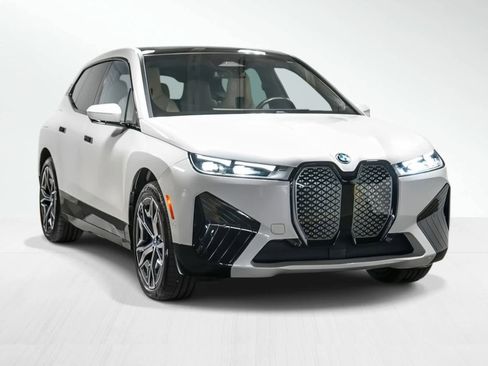 Used 2025 BMW iX xDrive50 w/ Sport Package image 6