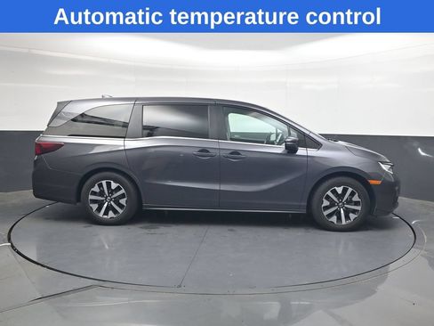 Used 2025 Honda Odyssey EX-L image 3