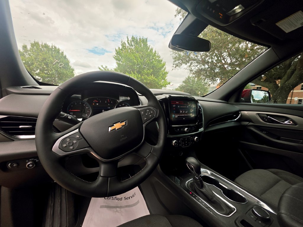 Used 2023 Chevrolet Traverse LT FWD image 34