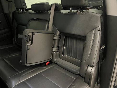 Used 2025 GMC Sierra 1500 SLT AWD/4WD image 39