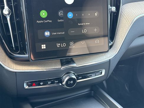 New 2026 Volvo XC60 B5 Plus w/ Protection Package Premier image 28